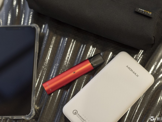 跨越味蕾的东西方对话，RELX悦刻中英文版水果口味对比分析